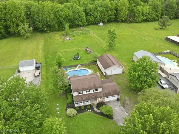 2697 Newton Tomlinson, Newton Falls, OH 44444