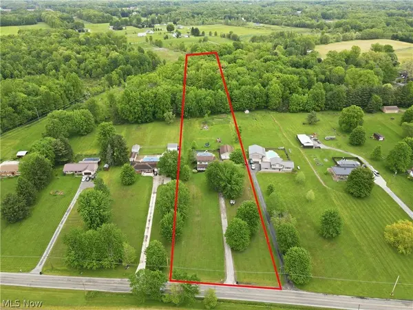 2697 Newton Tomlinson, Newton Falls, OH 44444