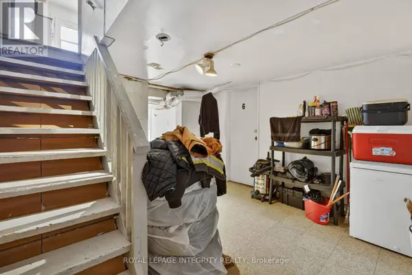 322-324 QUEEN MARY STREET, Ottawa, ON K1K1W9