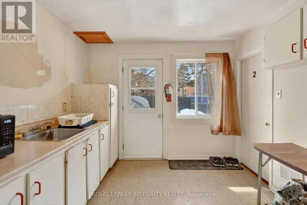 322-324 QUEEN MARY STREET, Ottawa, ON K1K1W9
