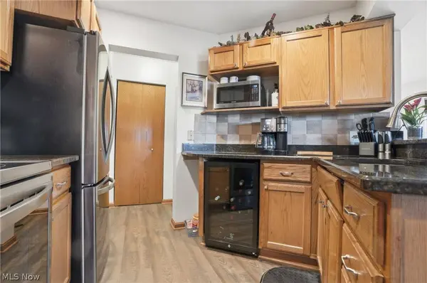 127 S Bayshore DR, Columbiana, OH 44408