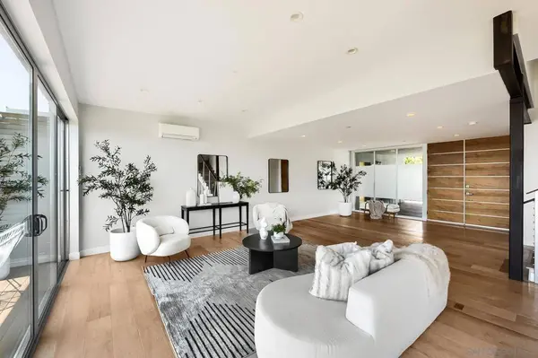 5725 Soledad Mountain, La Jolla, CA 92037