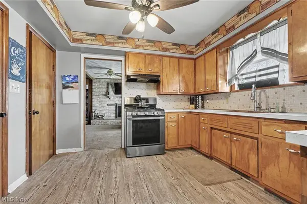 577 Geneva AVE, Struthers, OH 44471