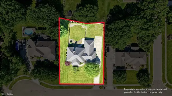 115 Lakhani LN, Canfield, OH 44406