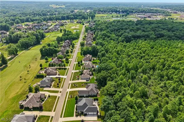 6856 Kyleridge Pointe, Canfield, OH 44406