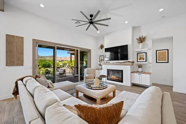12509 Skyracer DR, Las Vegas, NV 89138
