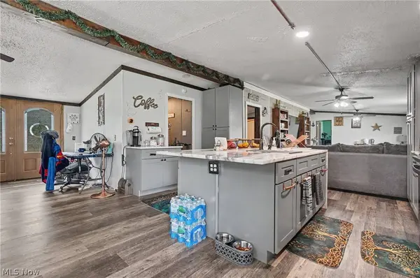 17366 Wick AVE, Lake Milton, OH 44429