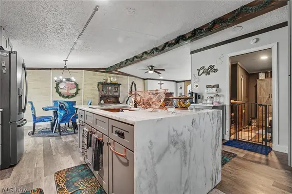 17366 Wick AVE, Lake Milton, OH 44429
