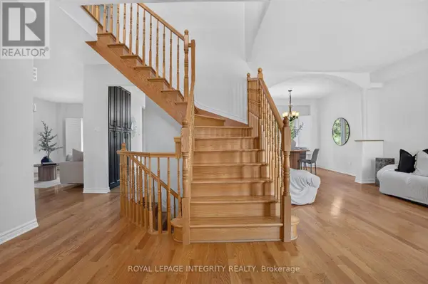 275 KIWANIS COURT, Ottawa, ON K1T0H7