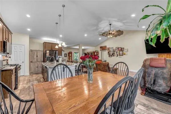 4331 Palmyra RD, Lordstown, OH 44481
