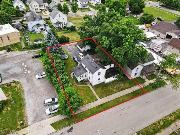17 Wilson AVE, Girard, OH 44420