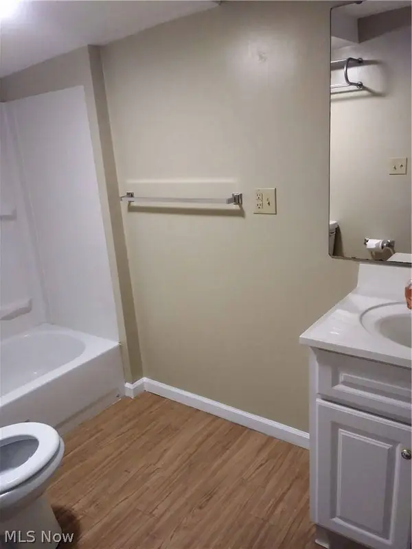 17 Wilson AVE, Girard, OH 44420