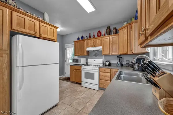 1909 Craig DR, Lake Milton, OH 44429
