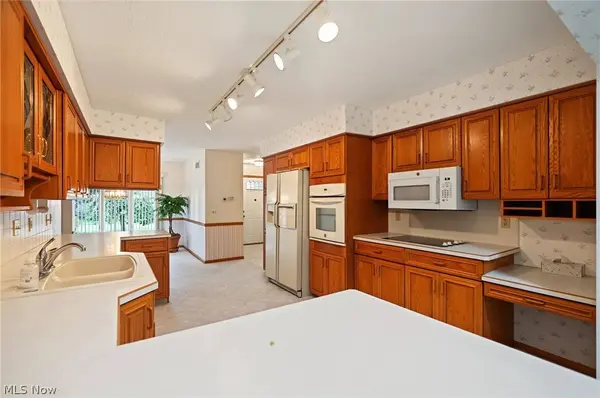 101 Golf DR, Cortland, OH 44410