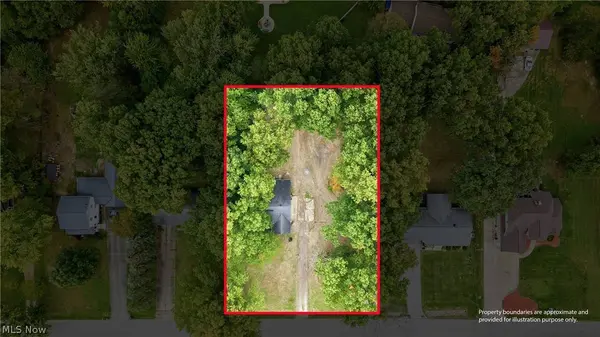 1613 Lillian RD, Stow, OH 44224
