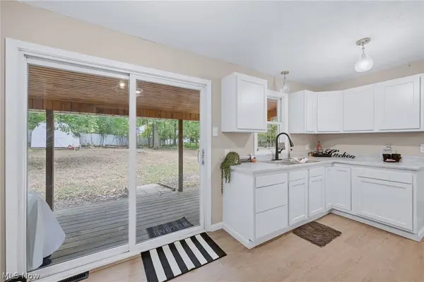 1613 Lillian RD, Stow, OH 44224