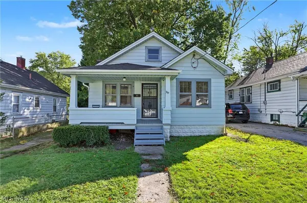 957 E Dewey AVE