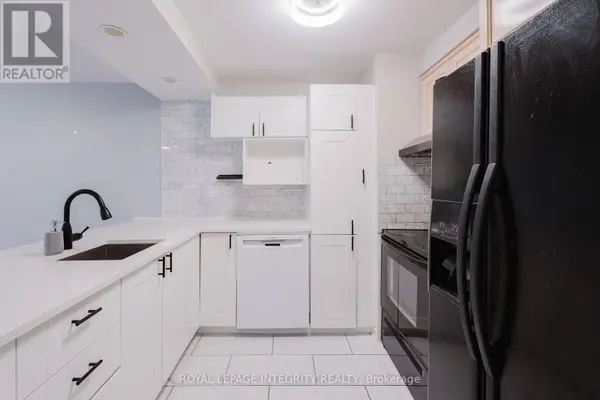 2650 Southvale CRES #212, Ottawa, ON K1B4S9