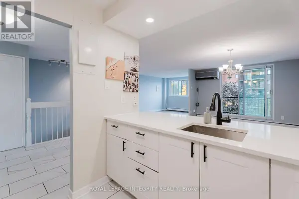 2650 Southvale CRES #212, Ottawa, ON K1B4S9