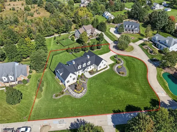 2288 Heritage TRL, Poland, OH 44514