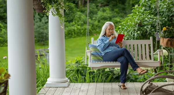 To Wait or Not to Wait? The Mortgage Rate Dilemma