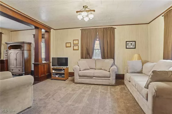 5014 Wheathill RD, East Palestine, OH 44413