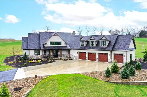 51271 Fieldstone DR, East Liverpool, OH 43920