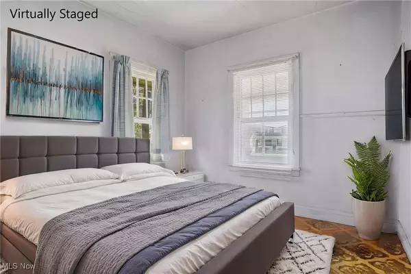 196 Maywood DR, Youngstown, OH 44512