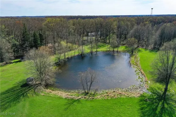 1212 Bedford RD, Lowellville, OH 44436