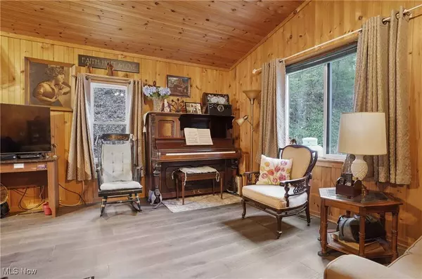 47401 Tomahawk DR, Negley, OH 44441