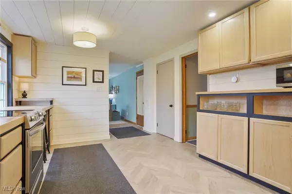 8040 Aquadale DR, Boardman, OH 44512