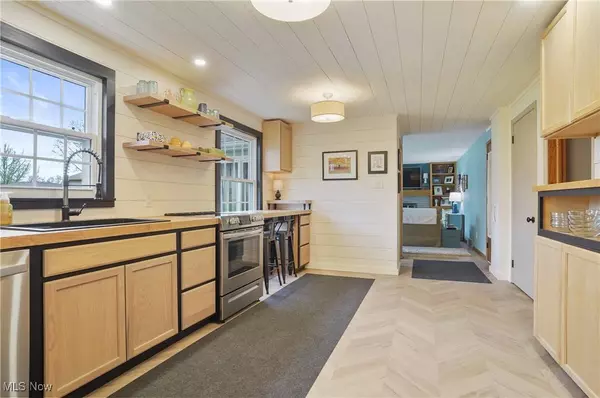 8040 Aquadale DR, Boardman, OH 44512