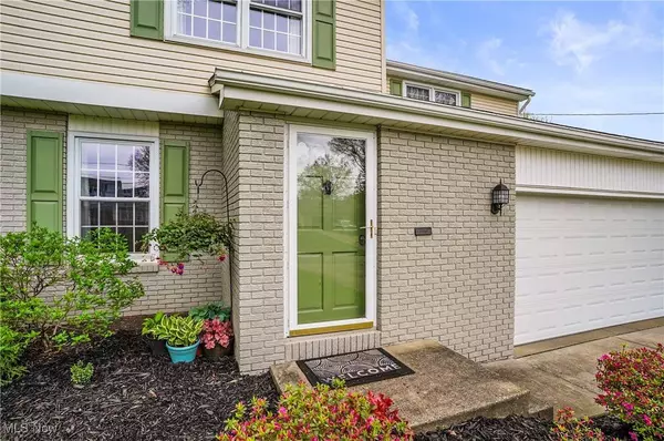 8040 Aquadale DR, Boardman, OH 44512