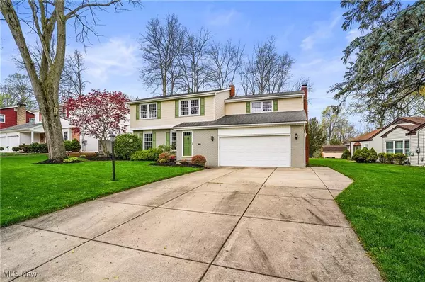 8040 Aquadale DR, Boardman, OH 44512