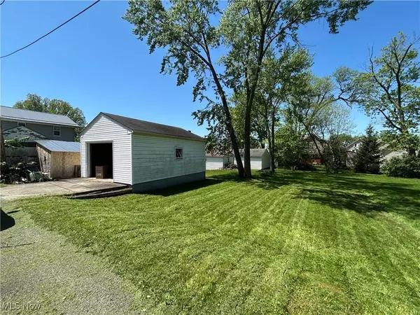 324 Williams CT, Girard, OH 44420