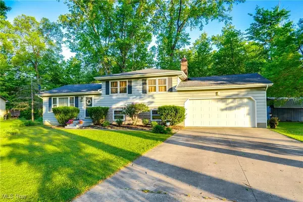 1429 Tomilu DR, Girard, OH 44420