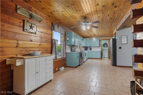 9434 Trinity Church RD, Lisbon, OH 44432