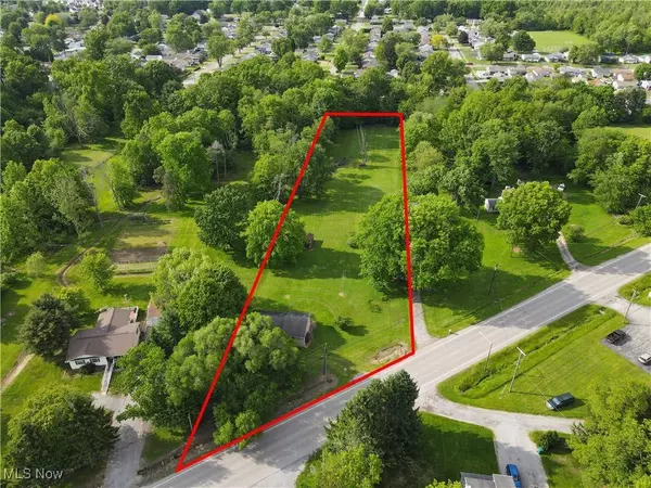 890 E Liberty ST, Hubbard, OH 44425