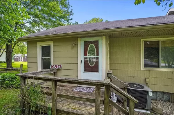 890 E Liberty ST, Hubbard, OH 44425