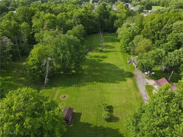 890 E Liberty ST, Hubbard, OH 44425