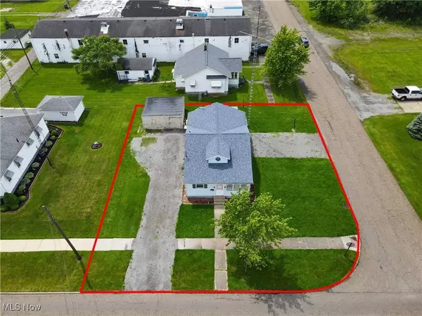 355 N 12th ST, Sebring, OH 44672