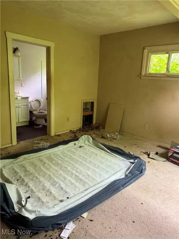 3343 Lawnview AVE, Lowellville, OH 44436