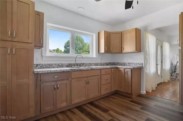 608 S 14th ST, Sebring, OH 44672