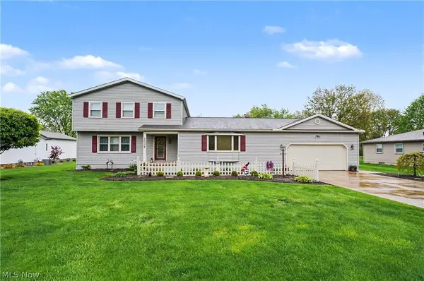 6645 Summit DR, Canfield, OH 44406