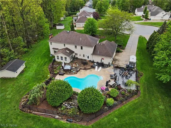 170 Oak Tree DR, Canfield, OH 44406