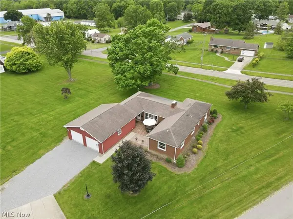 359 Walnut ST, Leetonia, OH 44431