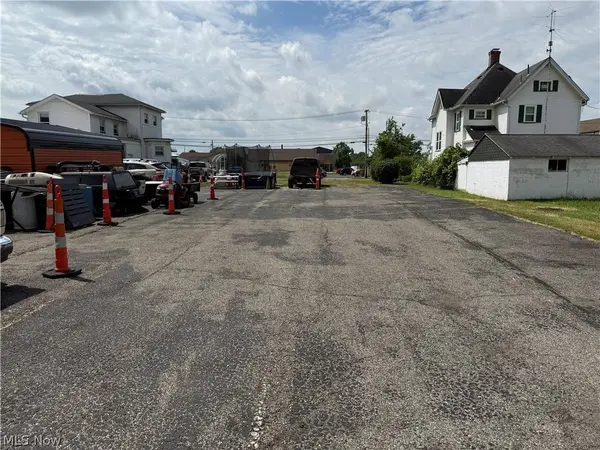 410 Robbins AVE, Niles, OH 44446