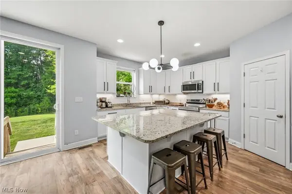 540 Terra Verde AVE, Columbiana, OH 44408