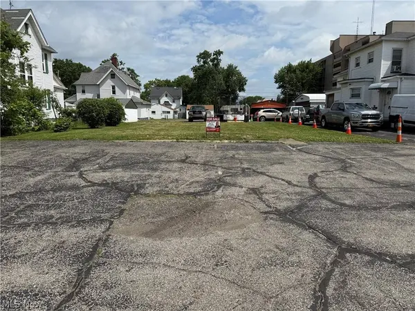 410 Robbins AVE, Niles, OH 44446