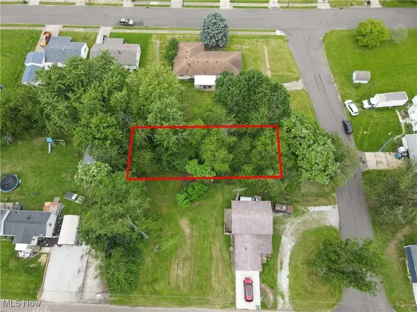 20th ST SW, Canton, OH 44706